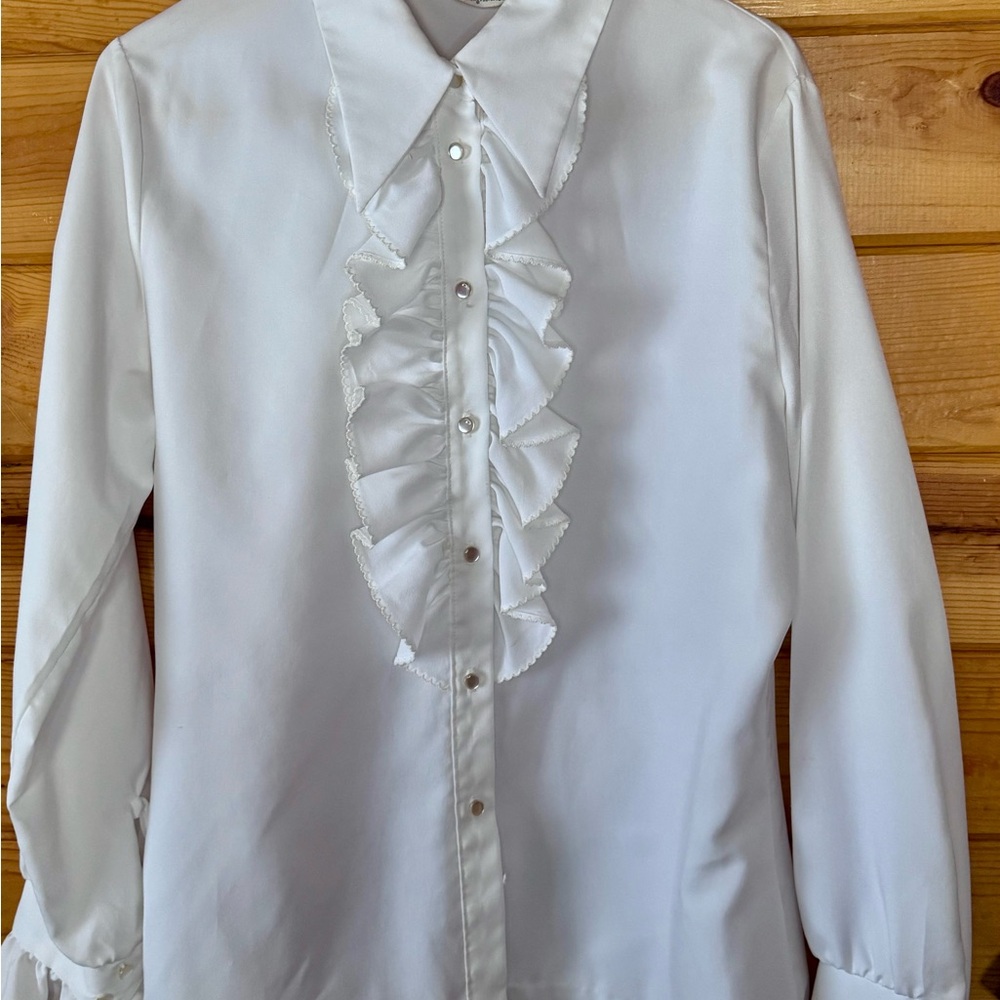 Vintage Concert Style White Ruffled Blouse
